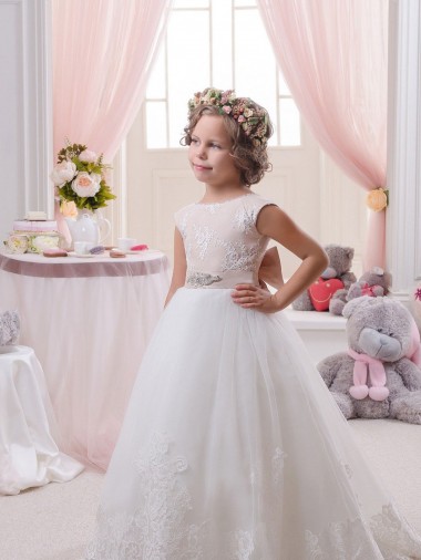 Sleeveless Ivory V-Back Ball Gown Bateau Neck Flower Girl Dresses Lincoln