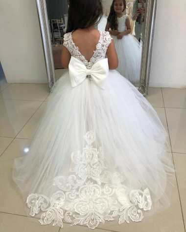 Sleeveless Ivory Ball Gown Bateau Neckline Flower Girl Dress Lincoln