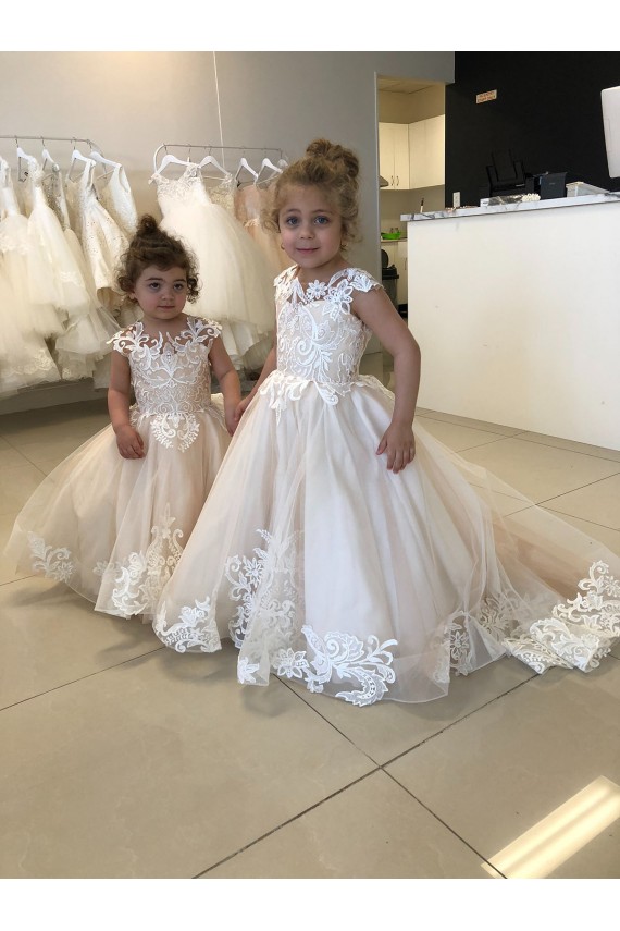 Sleeveless Ivory V-Back Ball Gown Bateau Neck Little Flower Girl Dress Lincoln